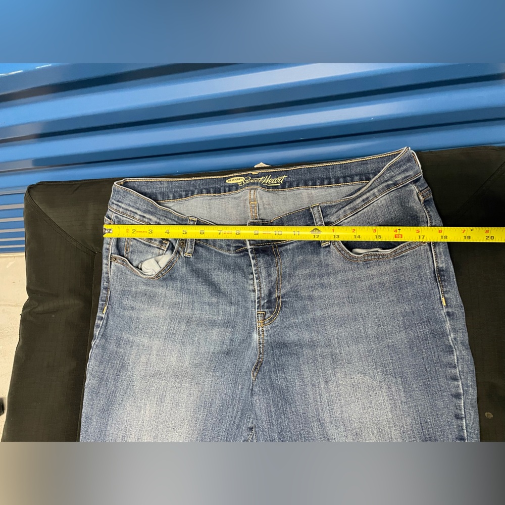 Old Navy Light Blue Flare Jeans - Mid Rise - Picture 4 of 6